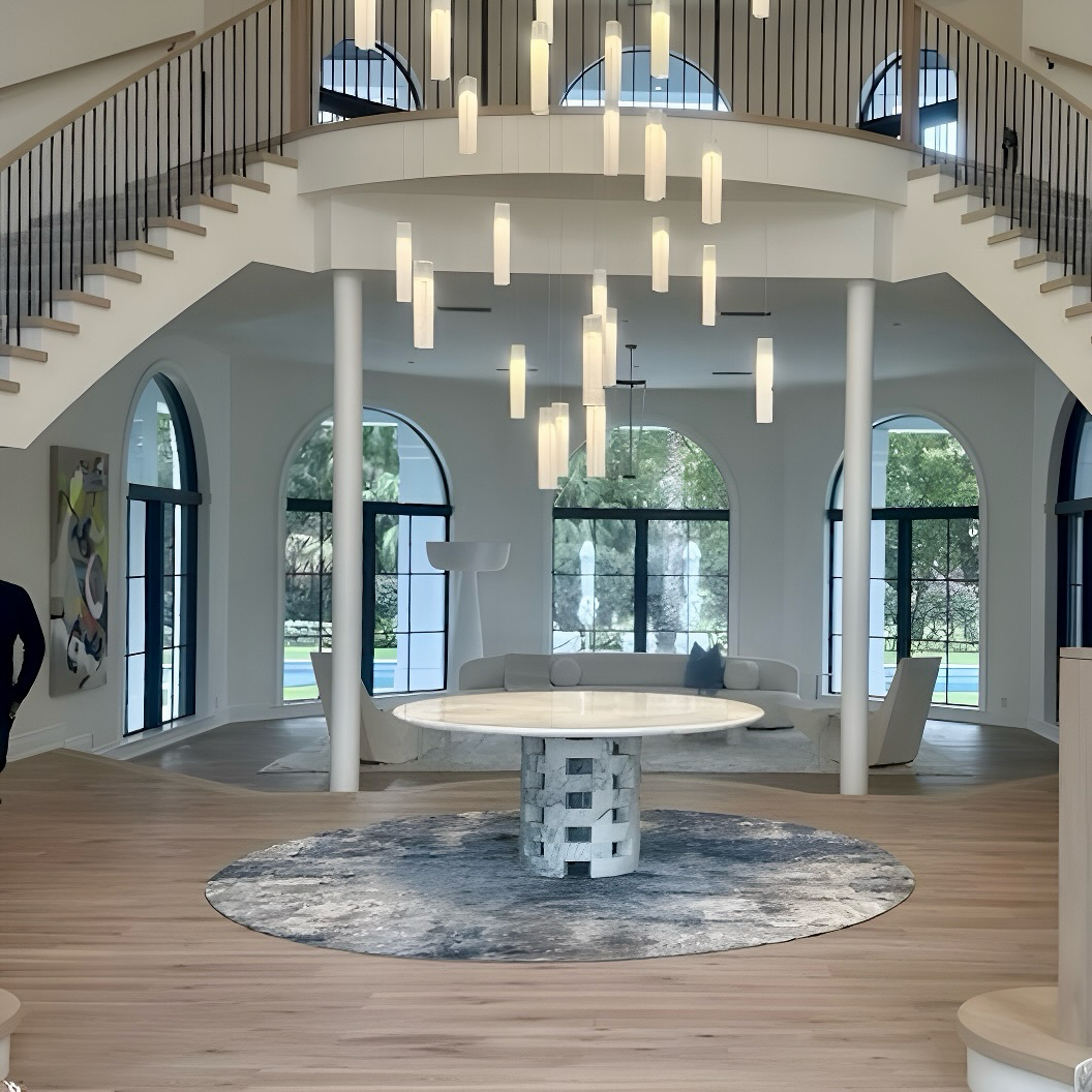 Round Brace Table