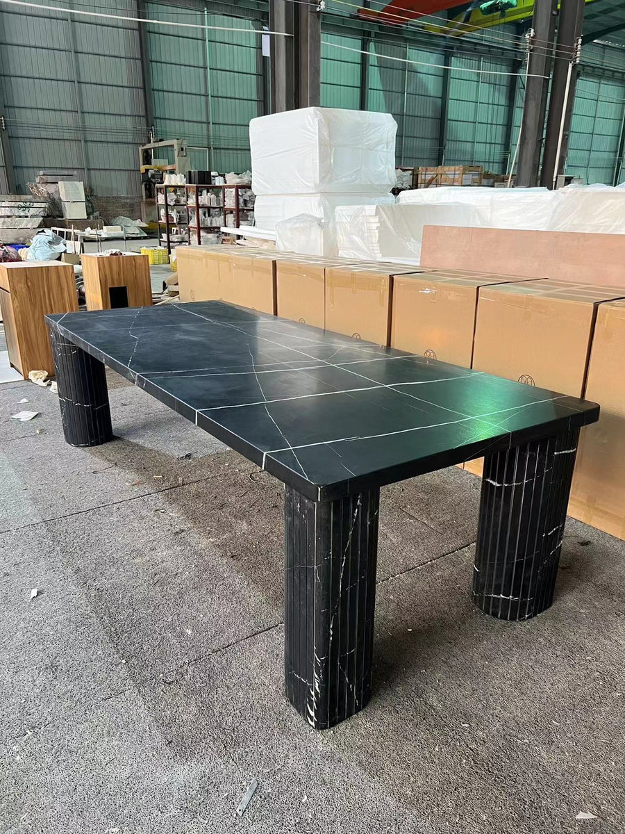 Elda Table